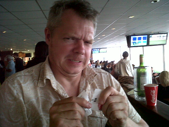 img00391 20110618 2029